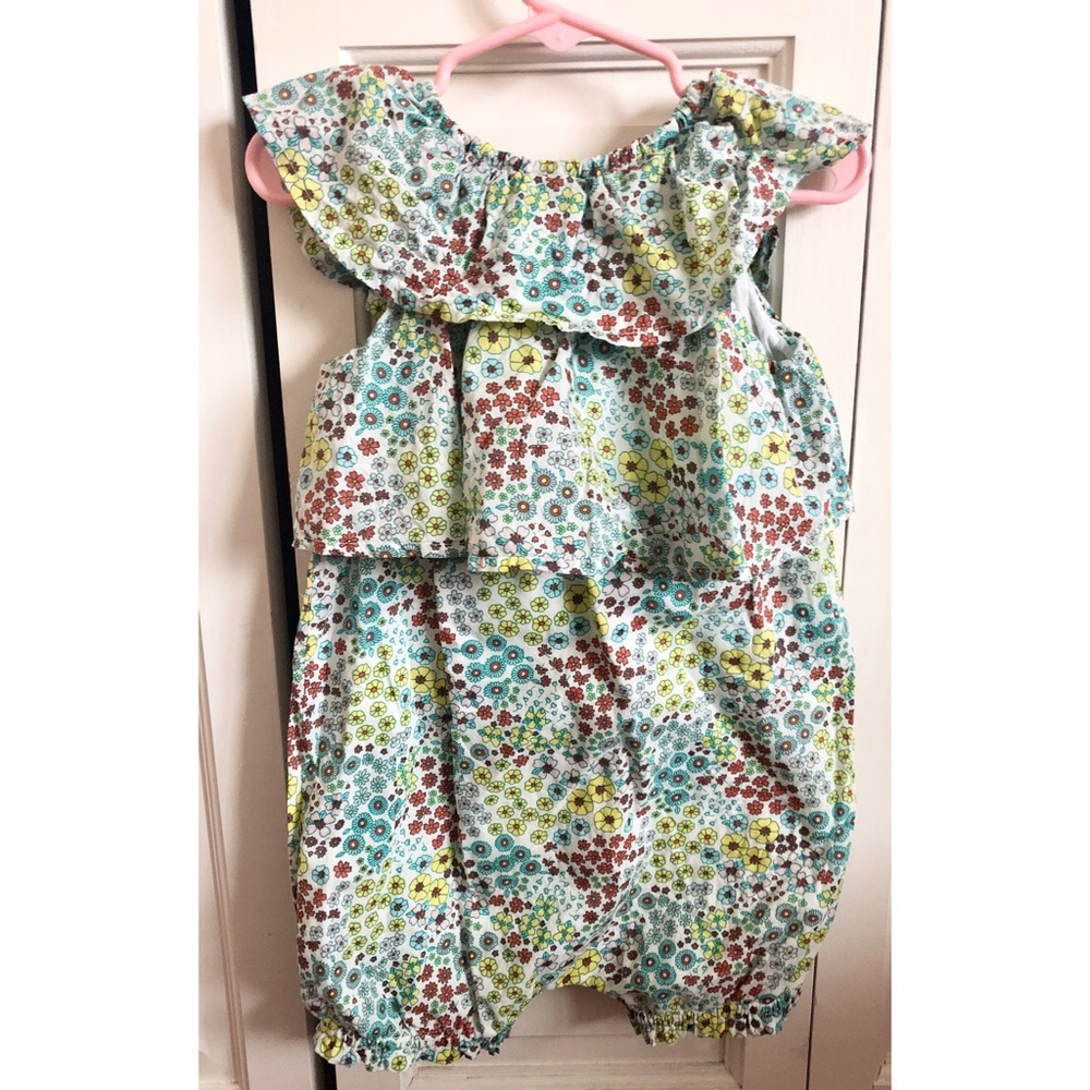 Floral flounced girl’s onesie 24mo Tucker + Tate